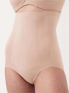 Spanx Size S OnCore Shaping Briefs